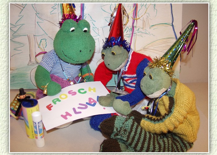 Auch Fridolin ist ein Faschingsfreund und ist zur Unterst&uuml;tzung eingetroffen."Wir brauchen erstmal eine kr&auml;ftige Karnevalslosung, das sind wir unseren Fans schuldig", betont er.Mondi hat auch schon eine Idee, h&auml;lt sich aber noch zur&uuml;ck."Die Buchstaben m&uuml;ssen noch geordnet werden,dann wird erst etwas daraus", unterbricht Kurti die Freunde.