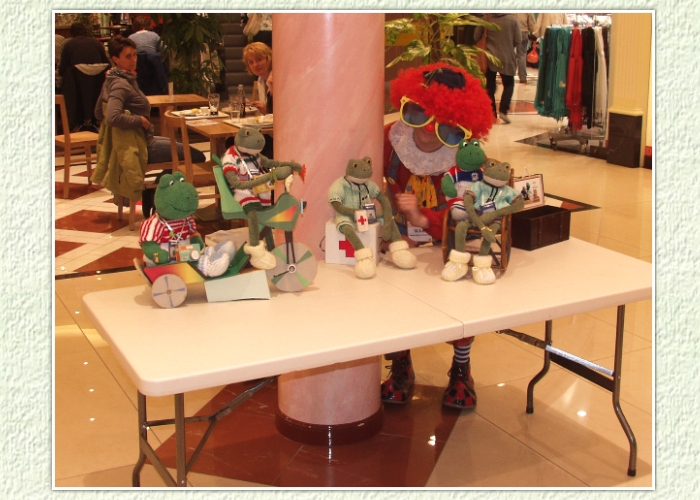 "Hallo Poldi",ruft auf einmal der Clown Celly,kannst du mir helfen,mein gro&szlig;er Kopf brummt vom vielen Malen."