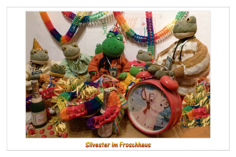 Poldi zeigt auf den gro&szlig;en Wecker. "Noch 5 Minuten, dann beginnt das neue Jahr. Ich w&uuml;nsche uns allen weiterhin Gesundheit und viele neue Erlebnisse miteinander."